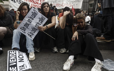 Congreso español niega decretos progresistas por derecho a la vivienda